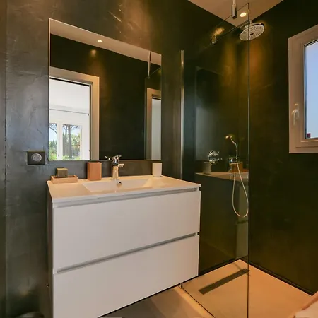 ヴィラ Pinede Proche Et Tropez